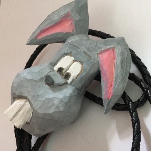 BOLO VINTAGE big tooth bunny rabbit hand carved wood folk art whittle handmade - Picture 2 of 6